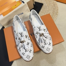 Louis Vuitton Low Shoes